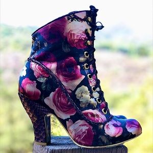 🌹RARE🌹 floral print IRREGULAR CHOICE ankle boots